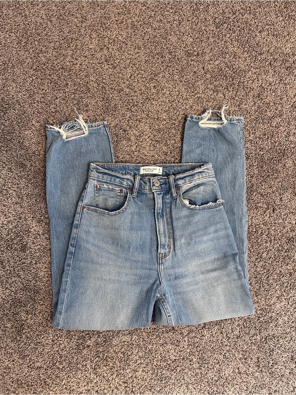 Abercrombie & Fitch | the ankle straight, ultra high rise